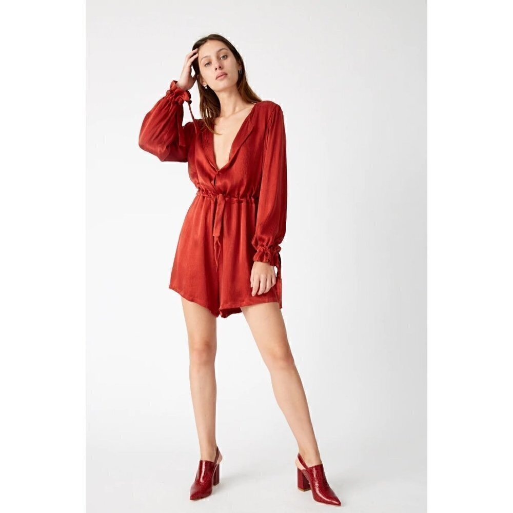 Third form INTRIGUE TIED PLAYSUIT | SCARLET